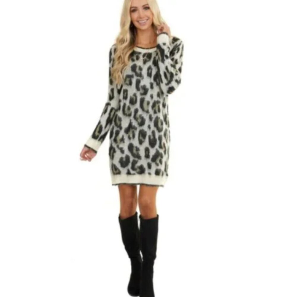 NWT Umgee‎ leopard print long sleeve sweater dress S